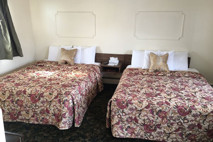 Room 16 of 30