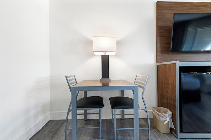Room 15 of 29