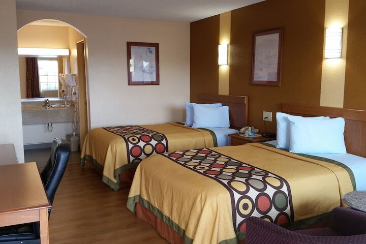 Room 14 of 26