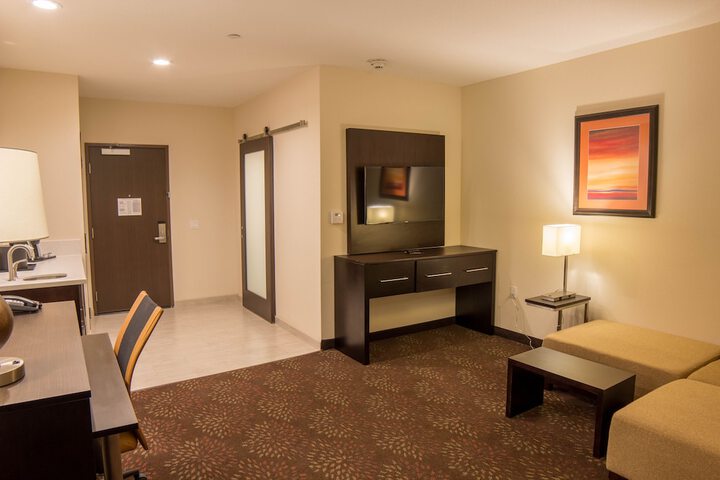 Room 12 of 20