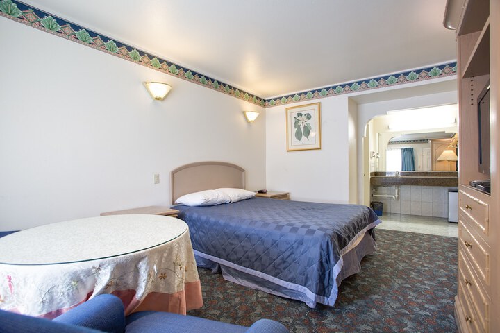 Room 18 of 39