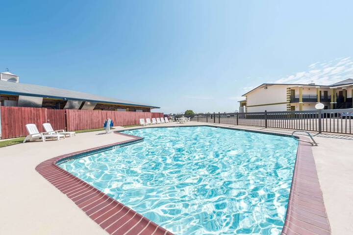 Pool 5 of 38