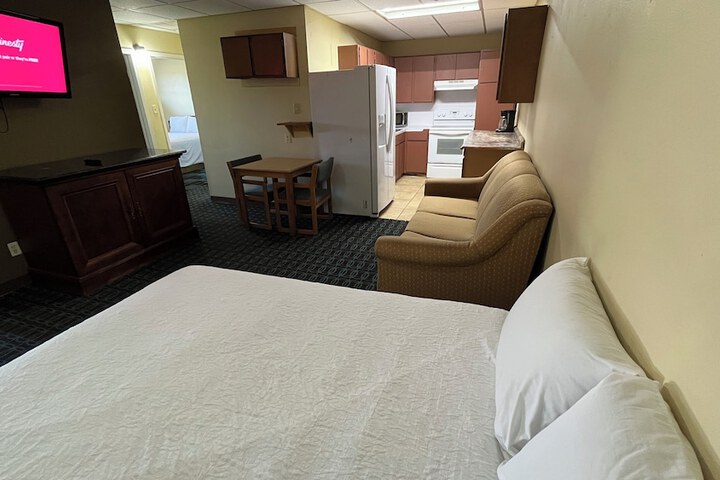 Room 16 of 20