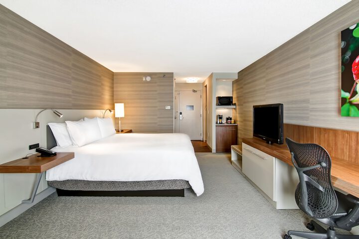 Room 36 of 60