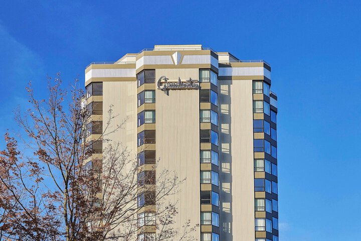 Hotel 5 of 71