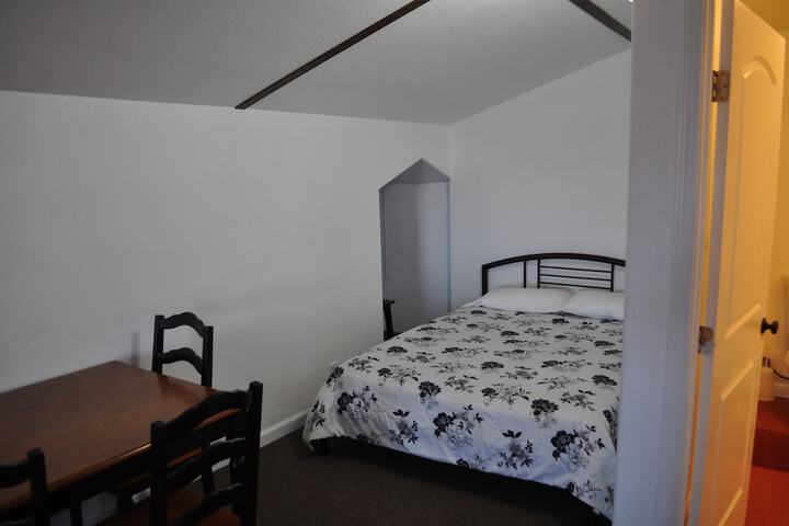 Room 104 of 124
