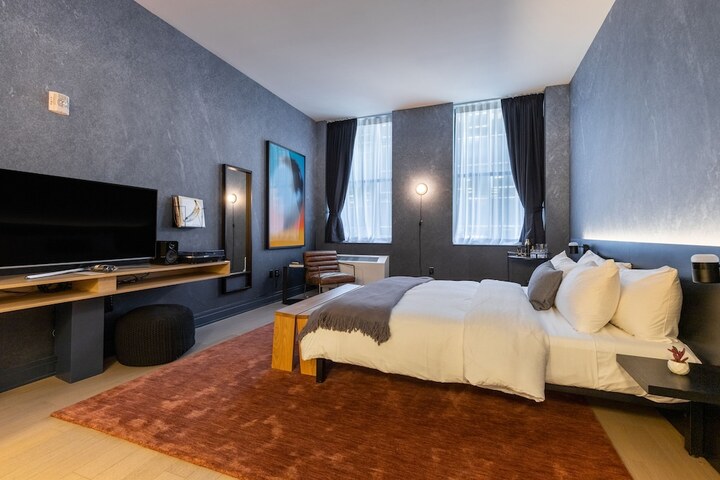 Room 55 of 82