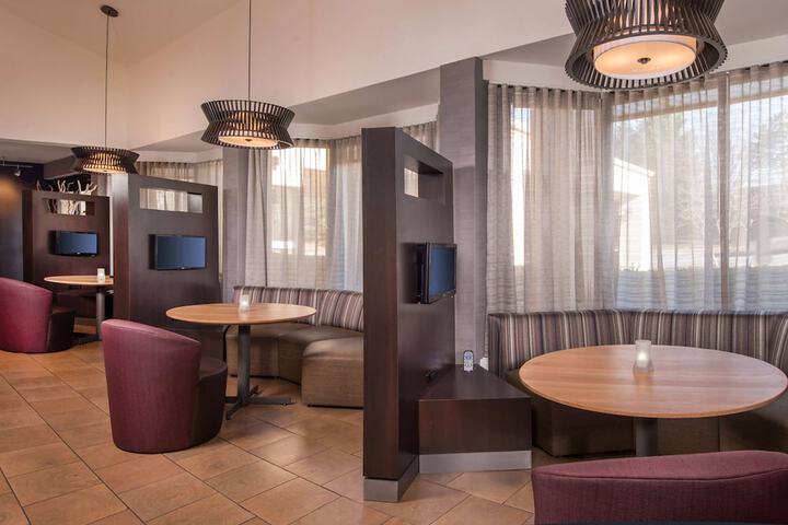 Hotel Interior 12 of 33