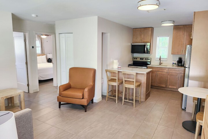 Marco Island Lakeside Inn