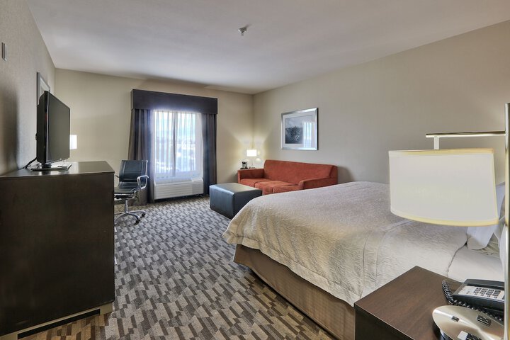 Room 21 of 34