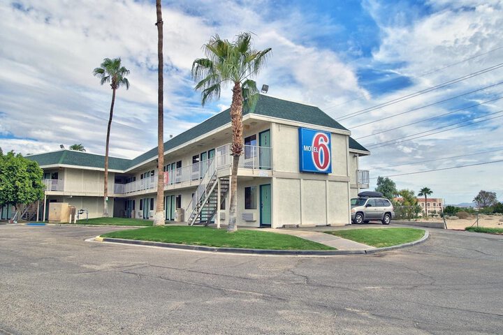 Hotel 17 of 55