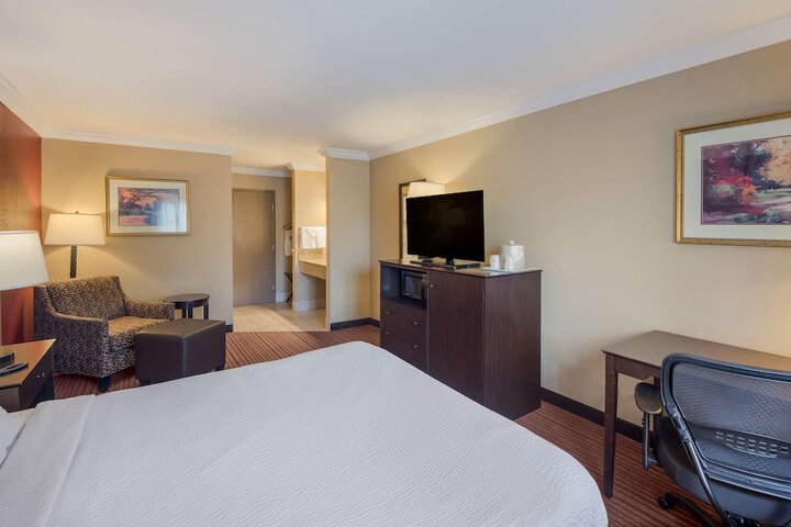 Room 21 of 39