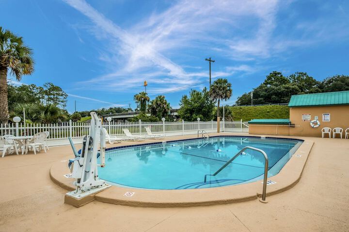 Pool 7 of 42