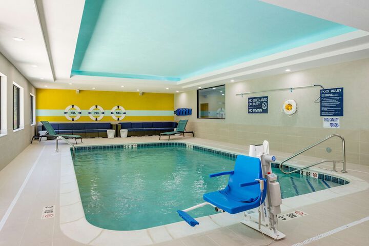 Tru by Hilton Saint Joseph