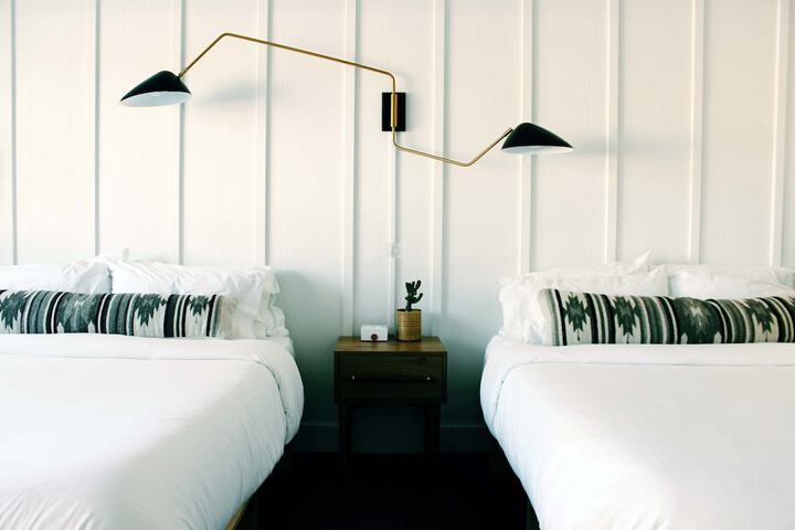 The Amigo Motor Lodge