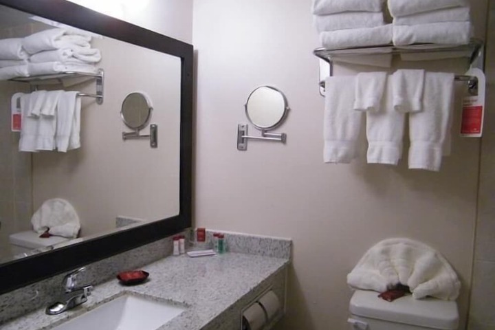 Room 8 of 61