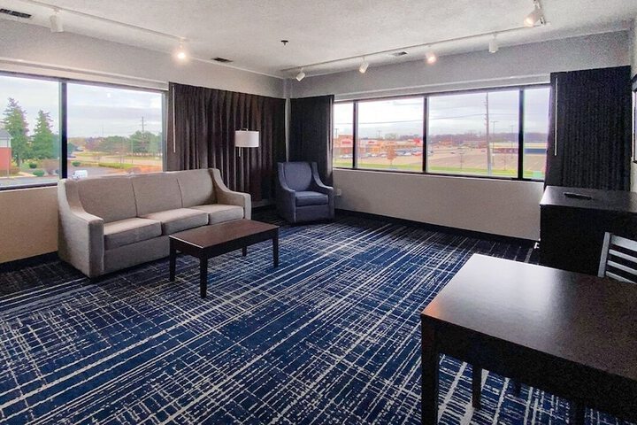 Room 8 of 13