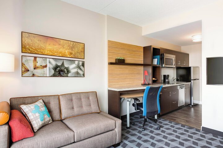 Room 15 of 23