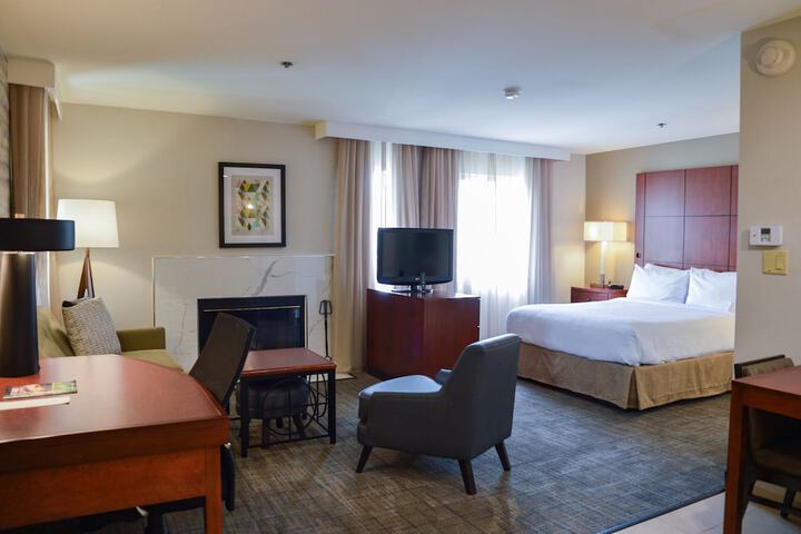 Room 14 of 22