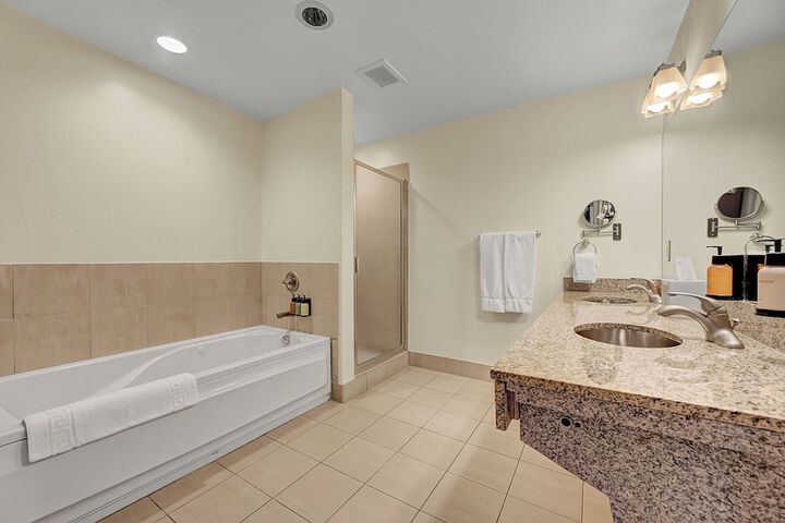 Room 17 of 26