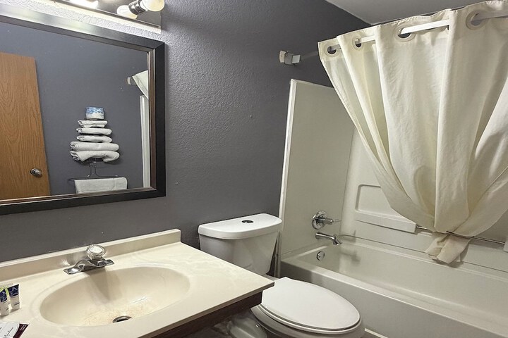 Coratel Inn and Suites by Jasper Stillwater