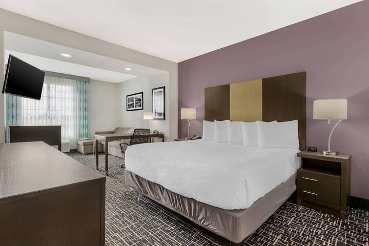 Comfort Inn & Suites