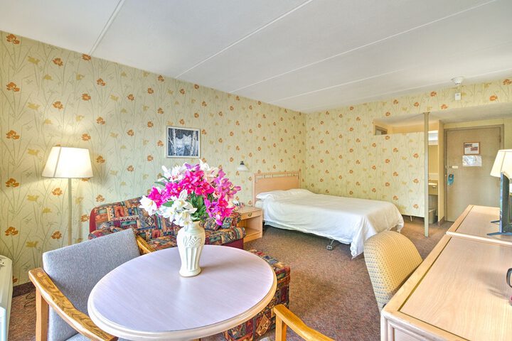 Room 13 of 52