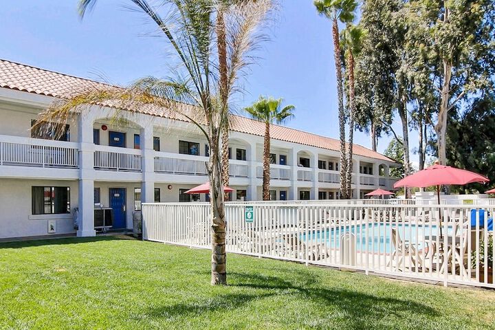 Motel 6 Thousand Oaks CA