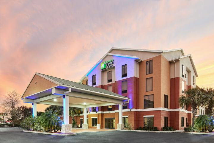 Holiday Inn Express Hotel & Suites Port Richey by IHG