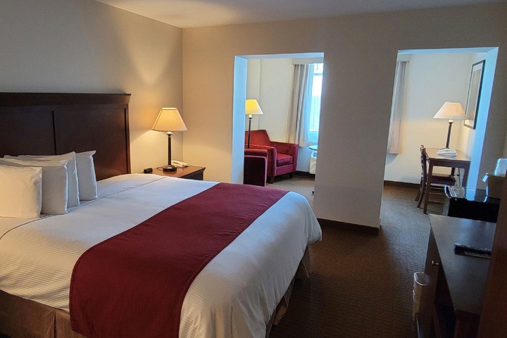 Room 34 of 72