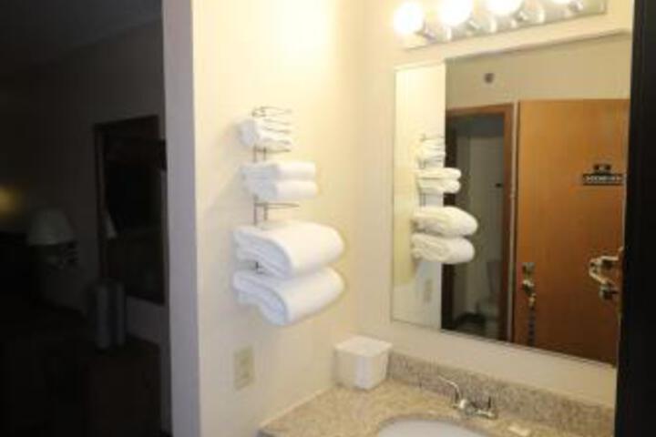 Smart Choice Inn and Suites