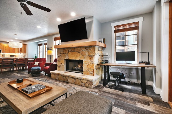 Town Pointe B101 3 Bedroom Condo by RedAwning
