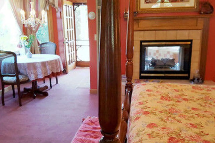 Room 25 of 107