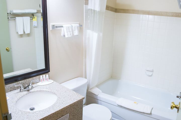 Days Inn by Wyndham High Level