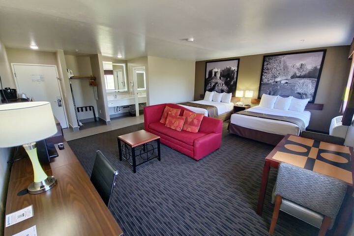 Room 50 of 65