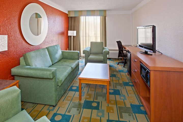 Room 42 of 60