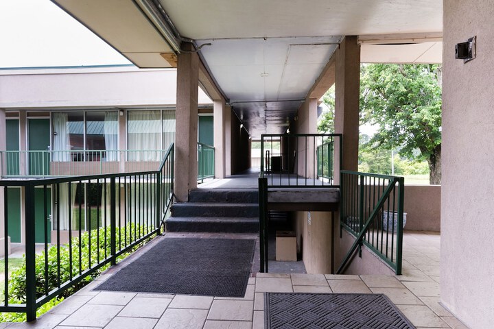 121 Motel Henderson