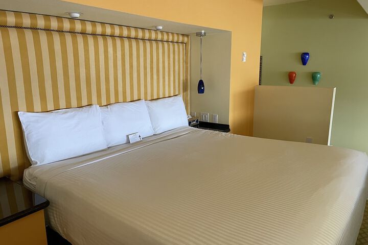 Room 14 of 63
