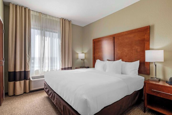 Comfort Inn & Suites