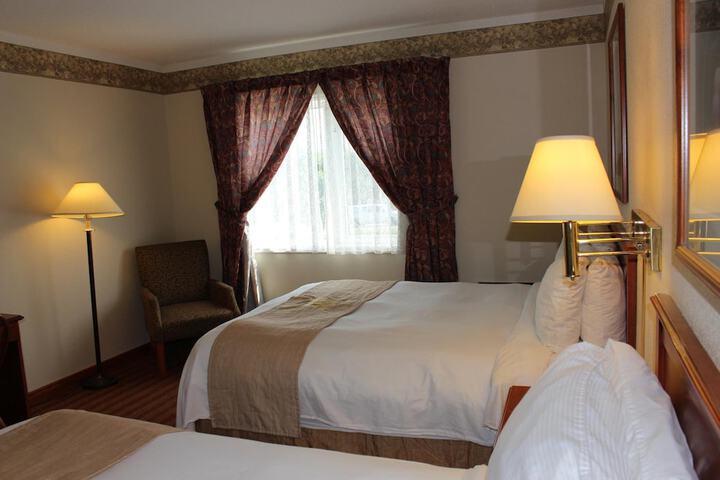 Room 32 of 50