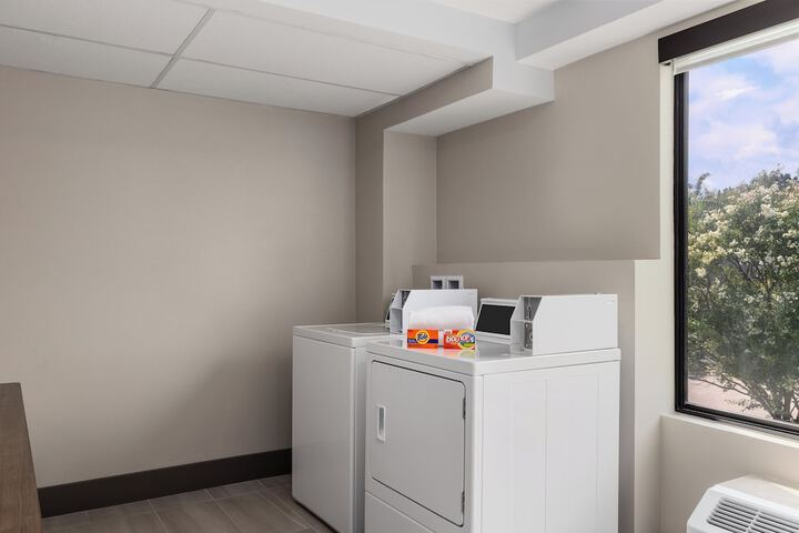 Holiday Inn Express Fayetteville – Fort Bragg by IHG