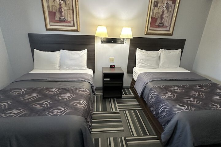 Room 7 of 13