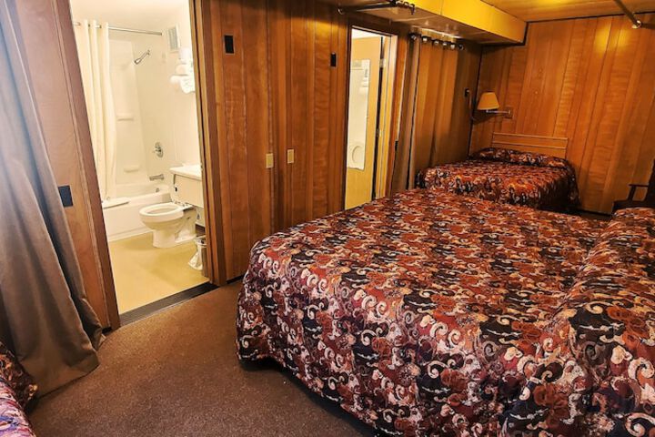Room 22 of 40