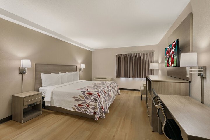 Room 11 of 36