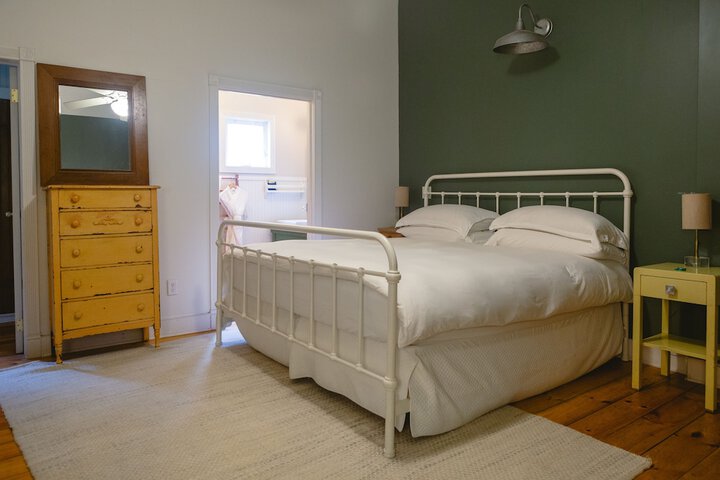 Room 35 of 52