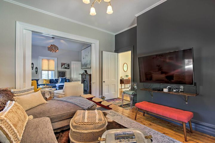 Walk to Downtown: Pet-friendly Millerton Home!
