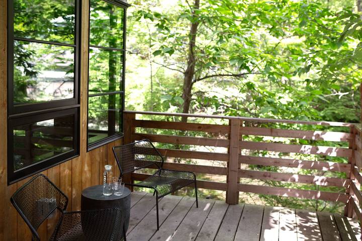 Woodstock Way Hotel