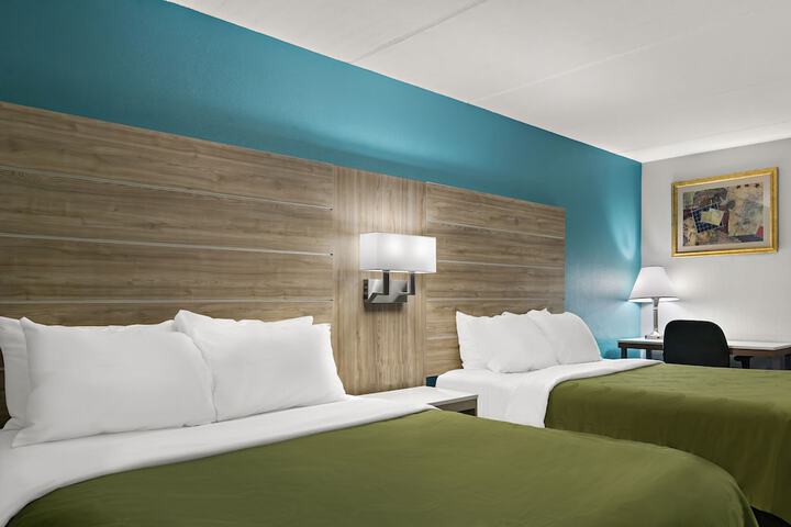 Room 27 of 32