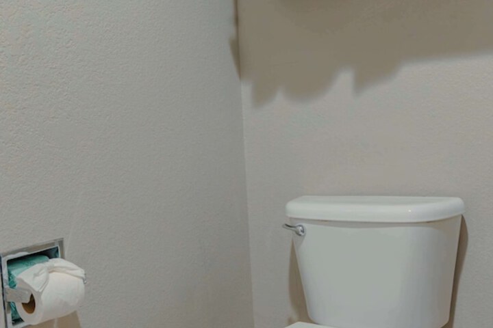 Room 19 of 39