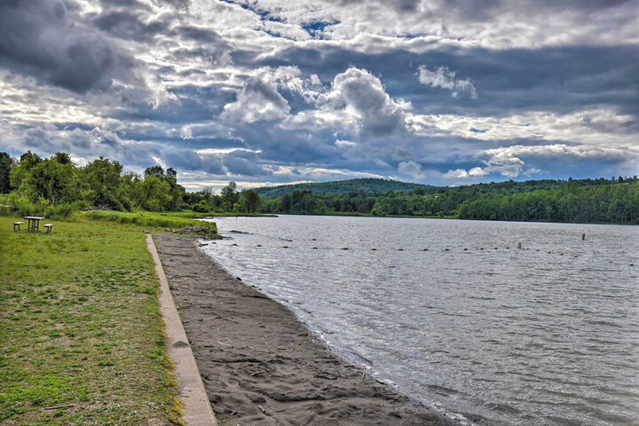 Private Retreat w / Deck: 1 Mi From Cowanesque Lake